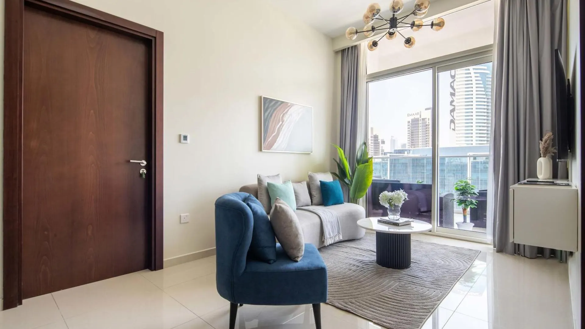 Frank Porter - Vera Residences Dubai 0*,