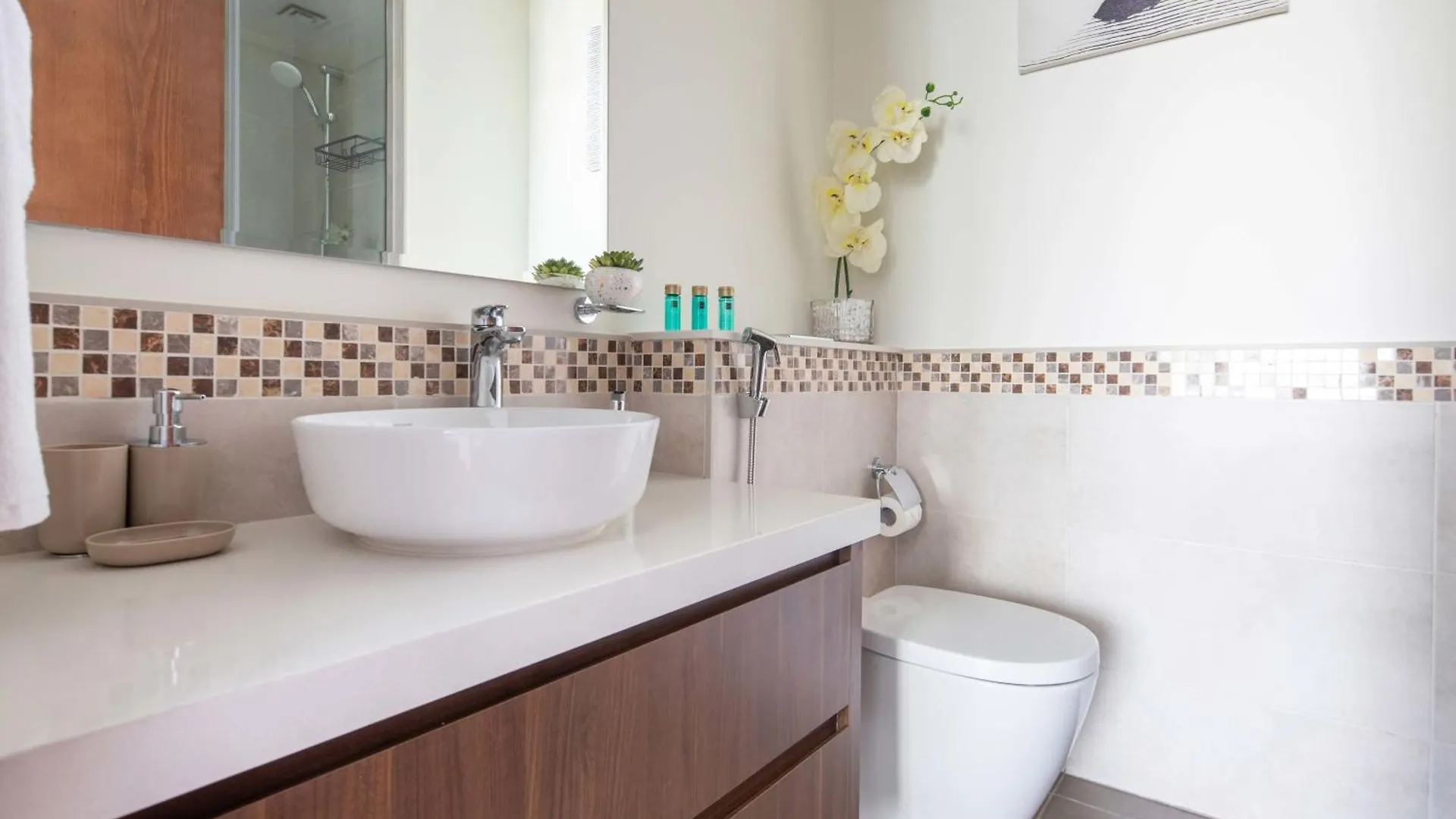 Frank Porter - Vera Residences Dubai