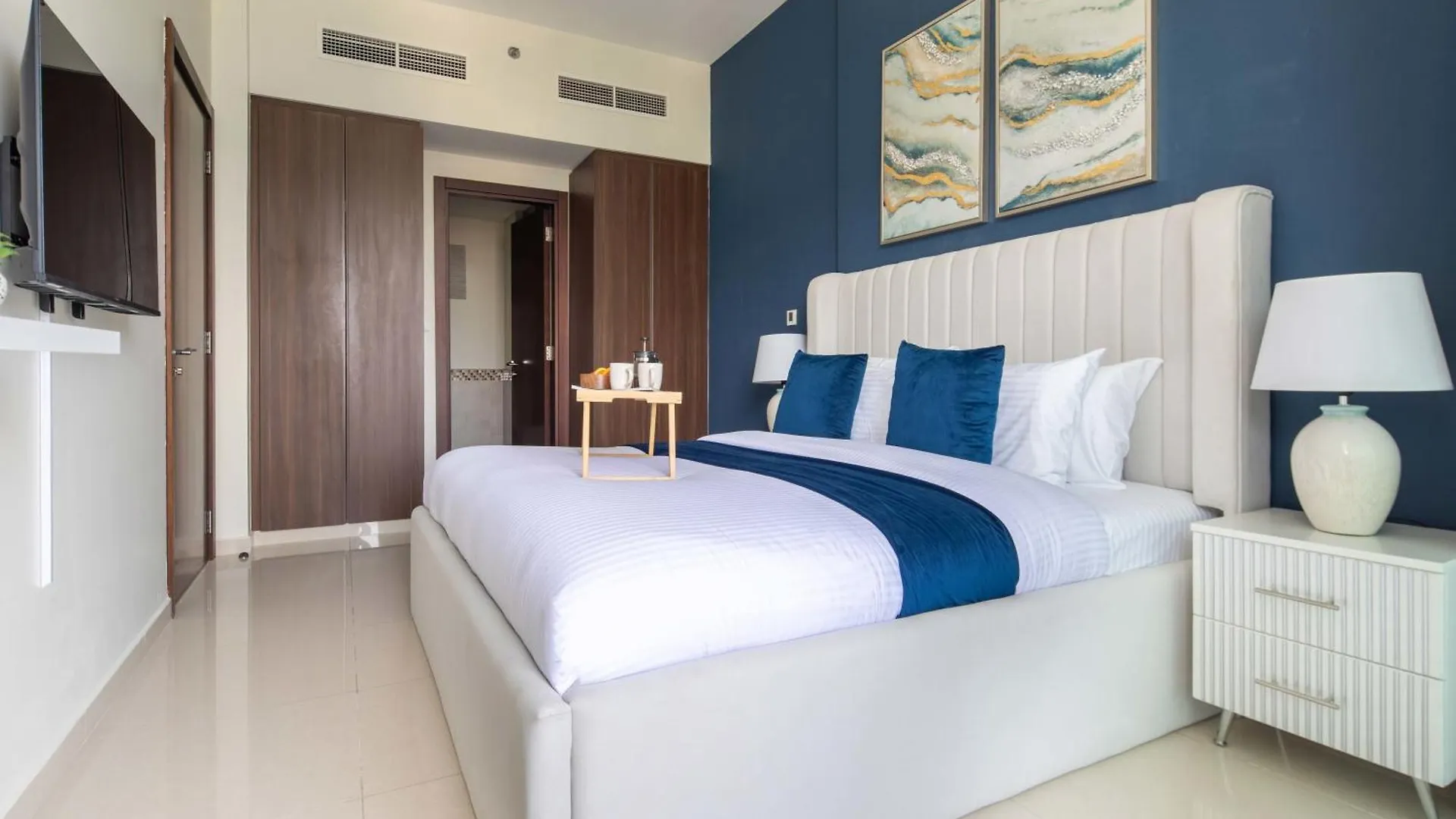 Frank Porter - Vera Residences Dubai United Arab Emirates