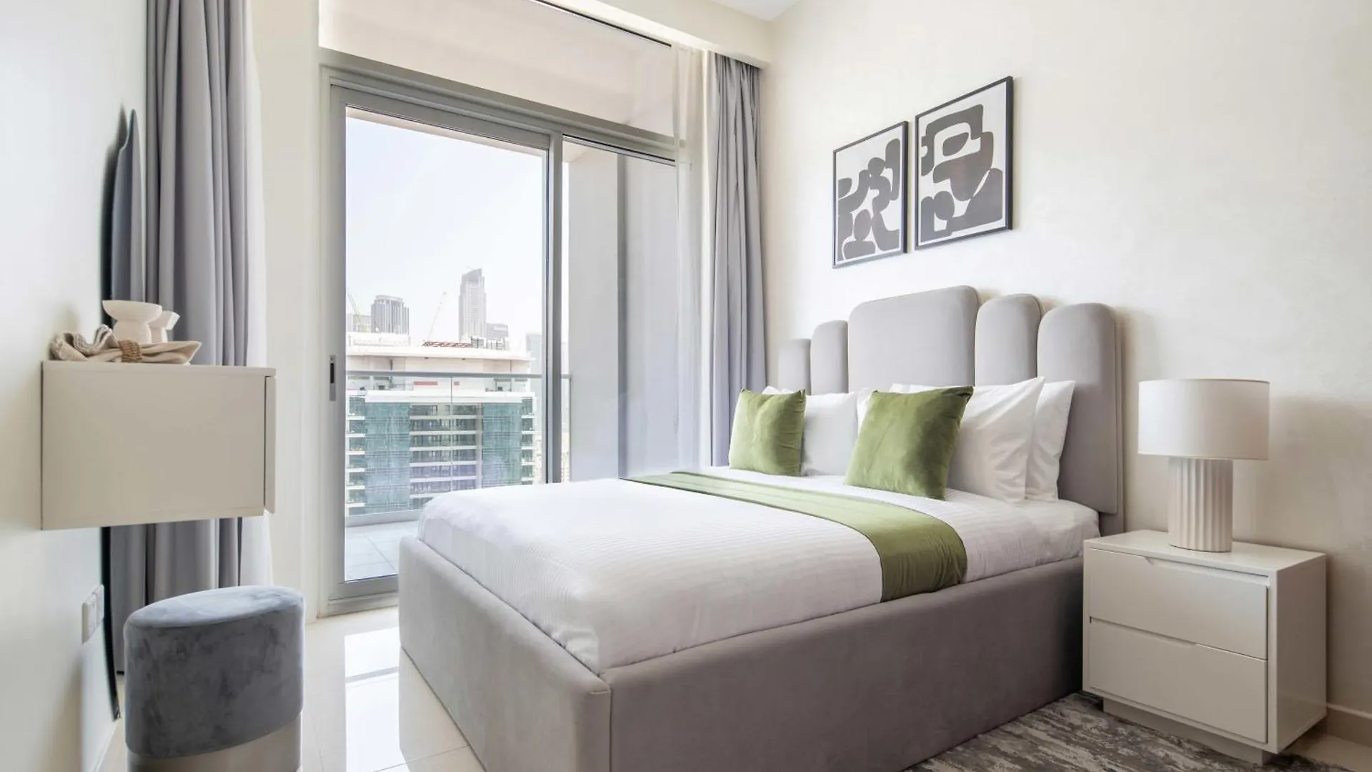 Frank Porter - Vera Residences Dubai Apartment